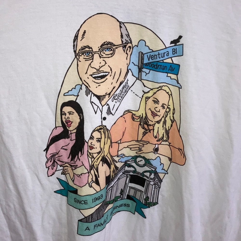 Vintage Rare 1:1 Graphic Tee ~ Steamer Cleaners ~ Family Business Tee California
